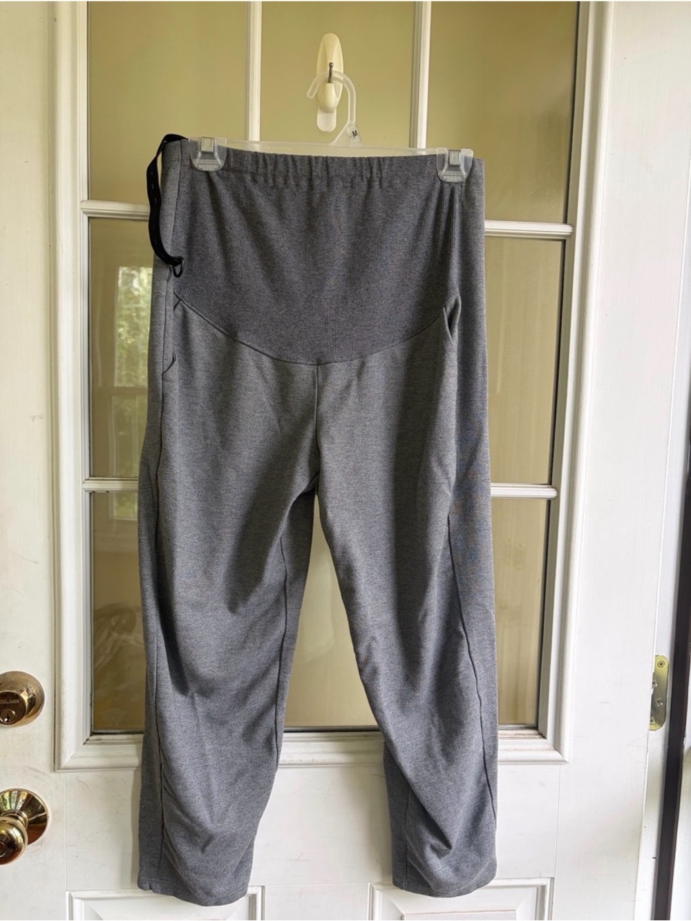 Women’s Gray Maternity Capris
